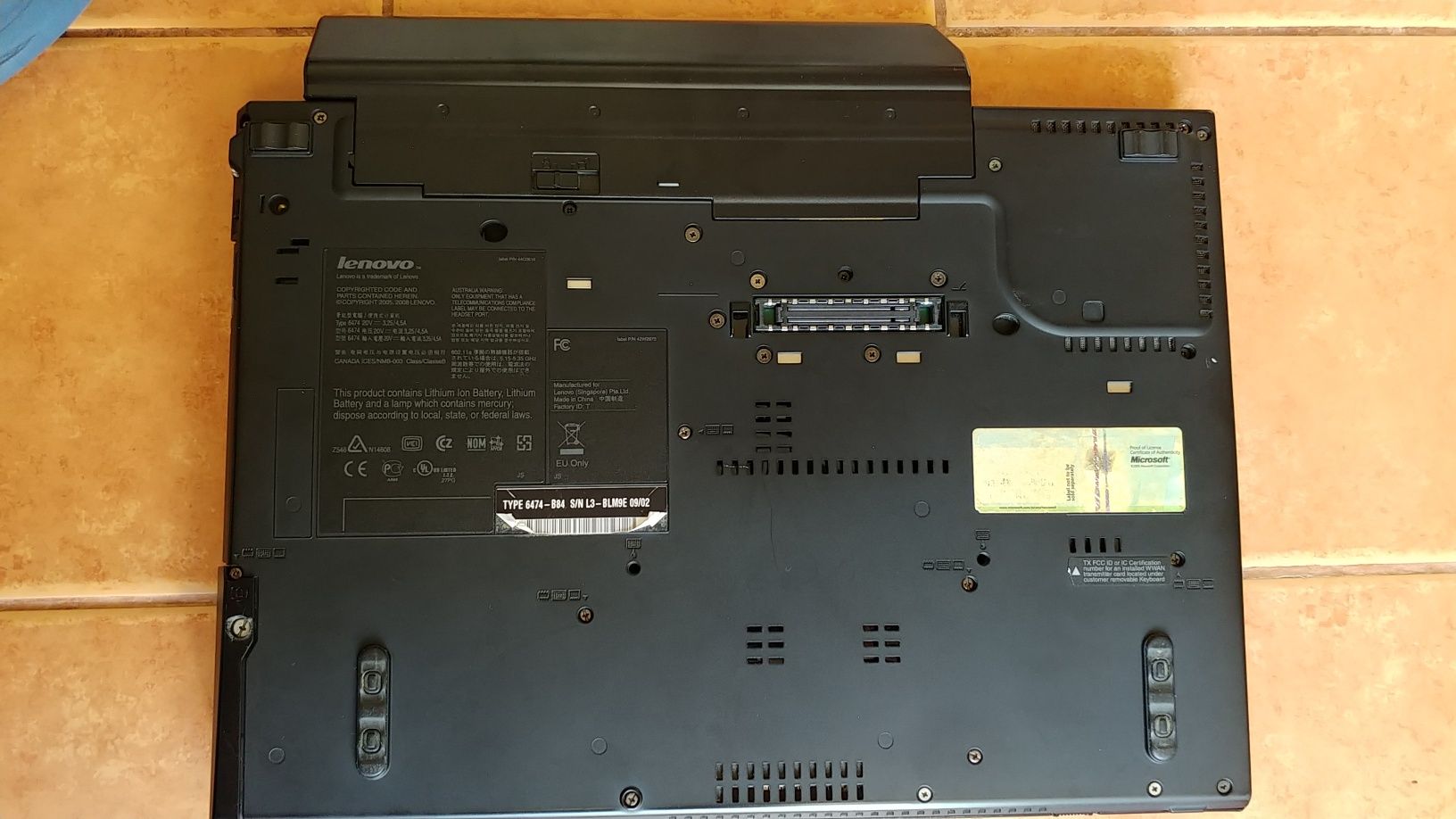 Laptop Lenovo Thinkpad T400, 4Gb, 14.1", 160Gb, DVD RW, alimentator