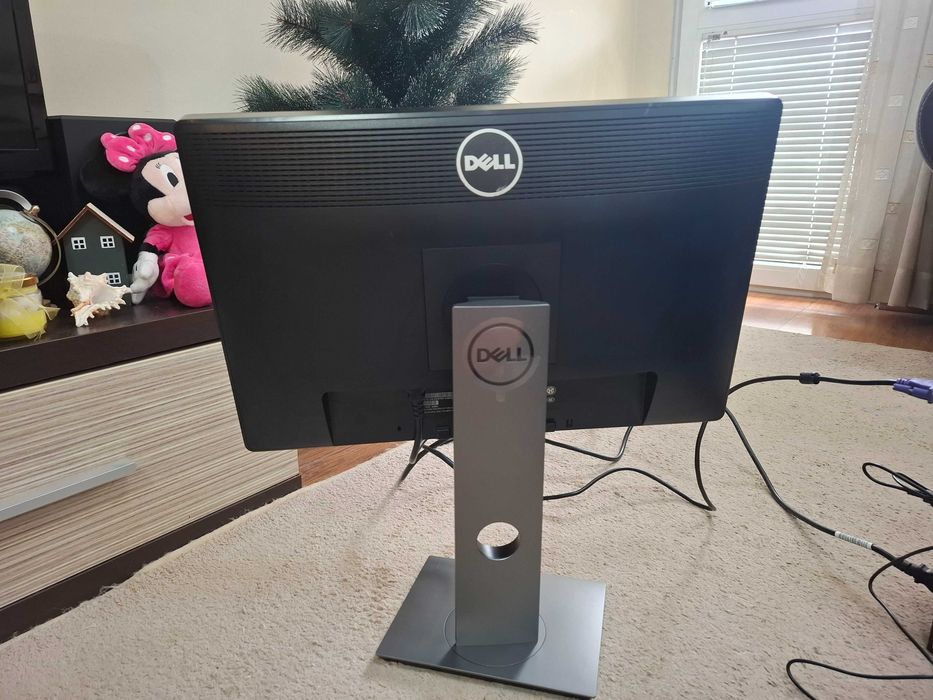 Монитор Dell P2213f