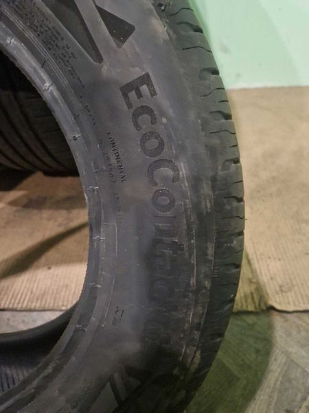 4 Continental R15 185/65/ 
летни гуми като нови 
DOT0923