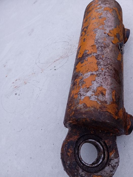 Хидравличен цилиндър