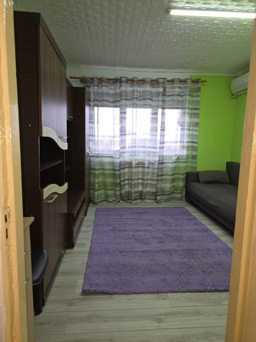 Vând garsonieră zona Vlaicu