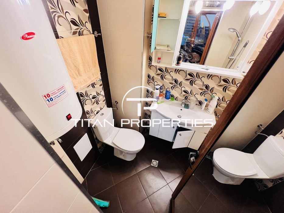 Тристаен апартамент в ж.к Възраждане.