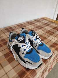 Pantofi sport UMBRO , ca noi, marime 44-45