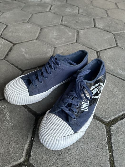 Продам кеды 43 размера.