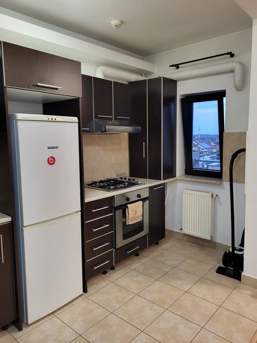 Vand apartament cu doua camere