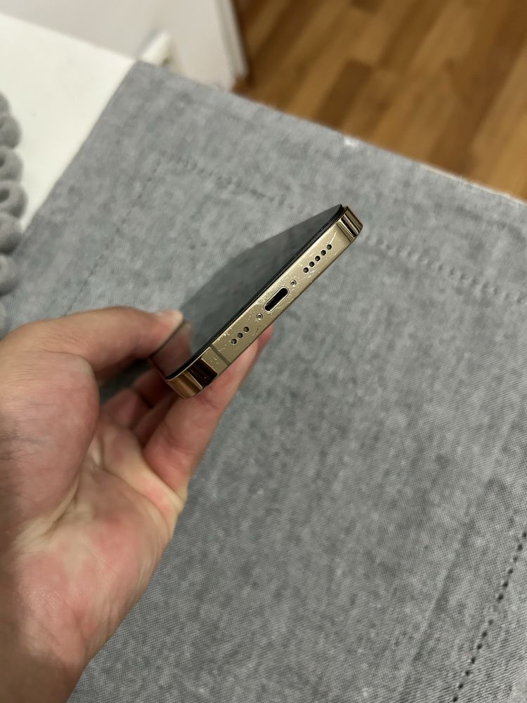 Vand iPhone 13 Pro