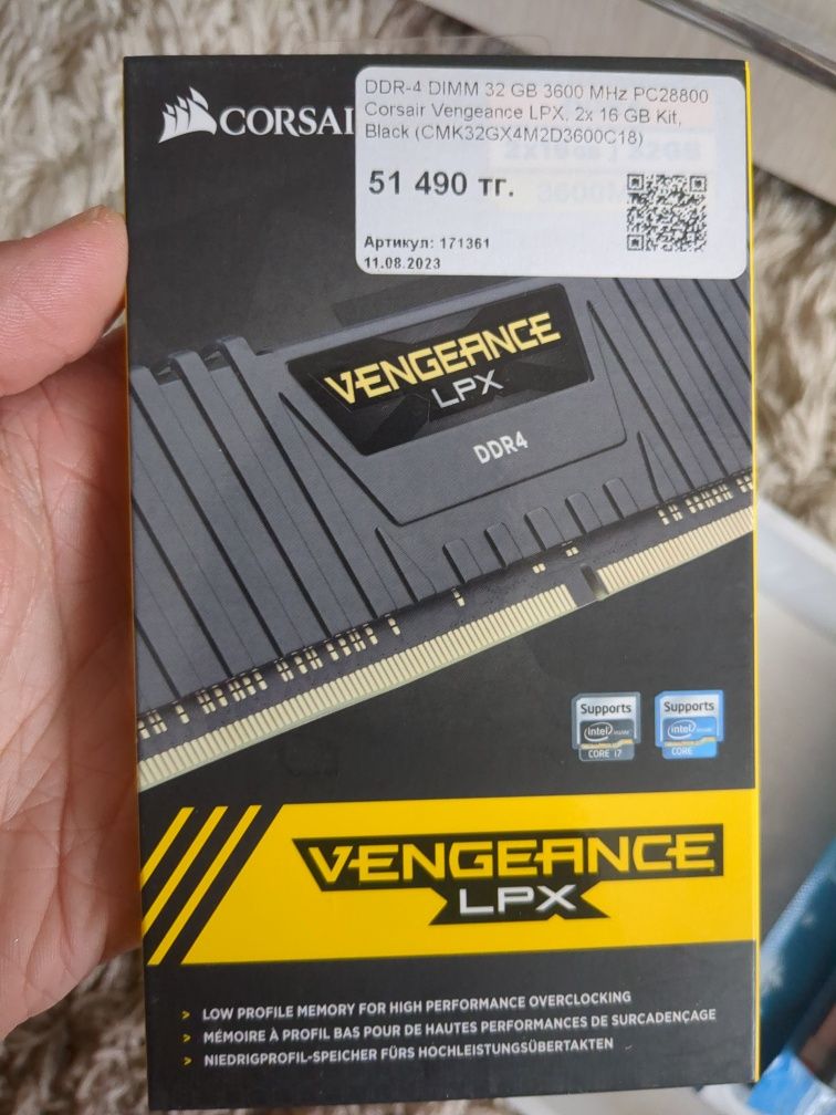 Память DDR4 32GB 3600MHZ НОВАЯ!