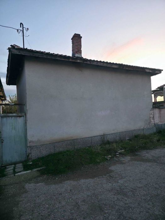 Ексклузивно! Къща в село Дълбок Извор, община Първомай