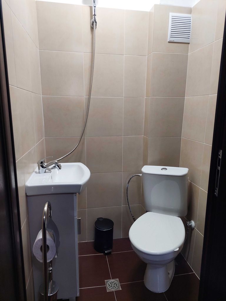 Продава се Къща в с. Соволяно, Област Кюстендил - 150 кв.м за 1867 €/кв.м - Снимка #18