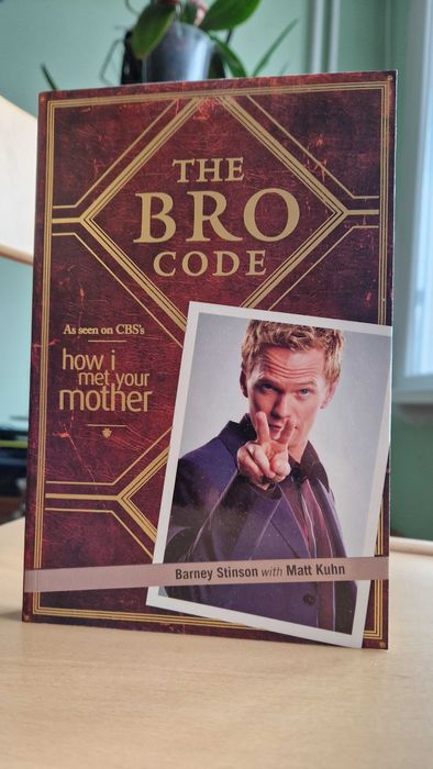 The Playbook и The Bro Code на Барни Стинсън от how i met your mother