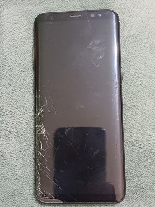 Samsung Galaxy S8  SM-G950F cu displayul spart. Placa este ok

#9