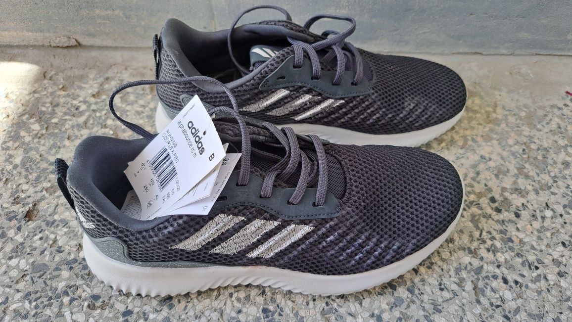 Adidas маратонки