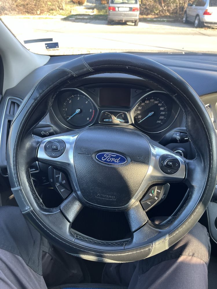 Продавам Ford focus