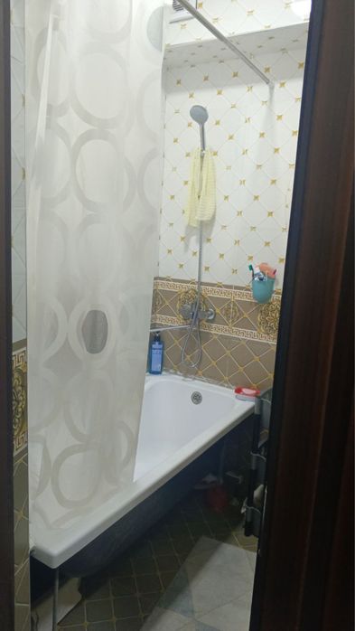 Qora qamish 2/4 da 2 xonali uy