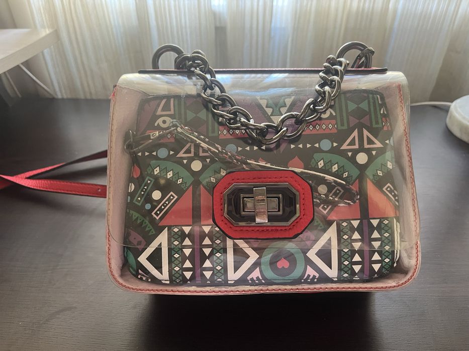 Дамска чанта с несесер – прозрачен модел, отлично състояние