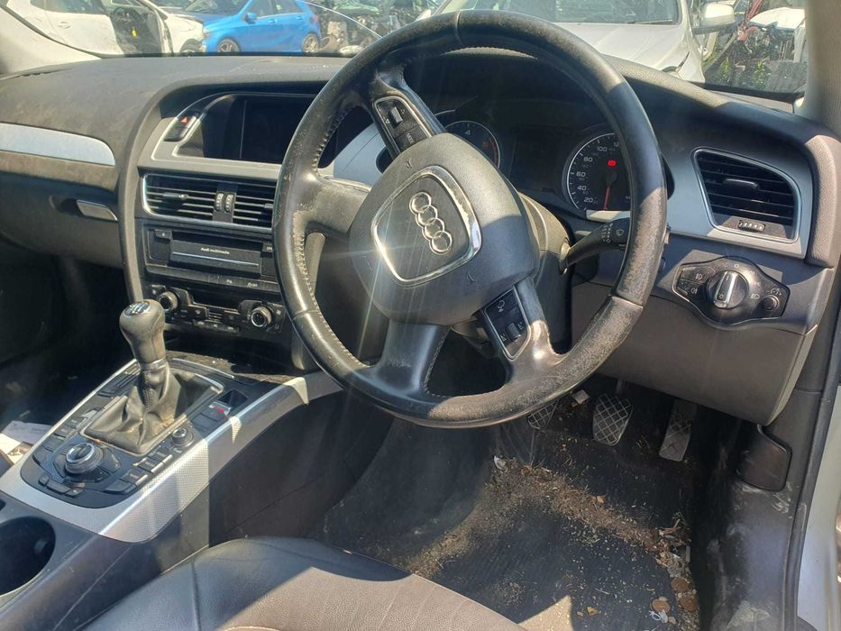 Dezmembrez Audi A4 B8 2.0TDI 2011