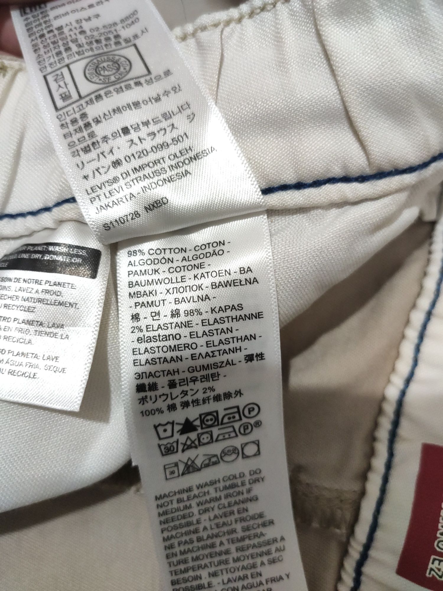 Pantaloni Levi's Chino marimea XXL drepți