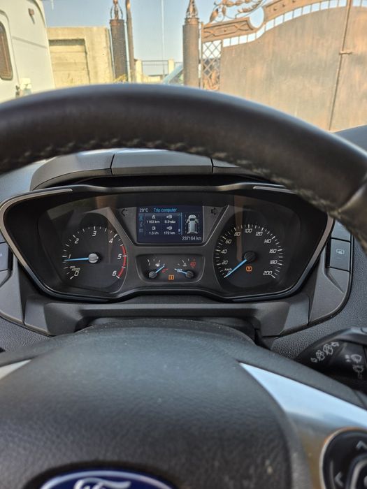 Ford Tourneo Custom 8 locuri TITANIUM