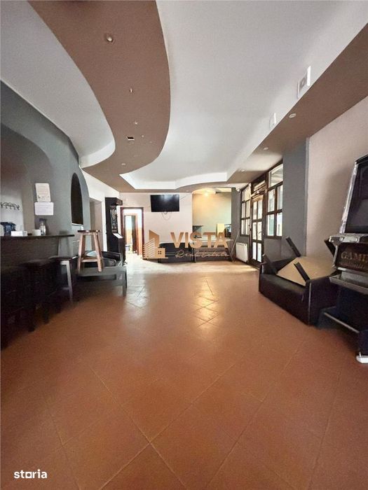 Spatiu comercial de inchiriat, curte interioara, 147mp utili, central,