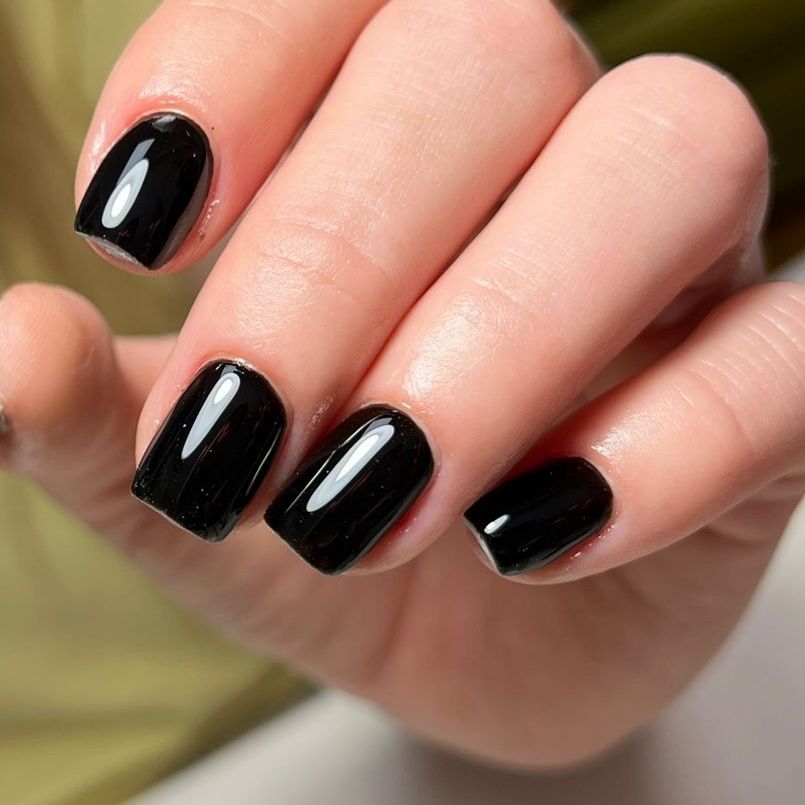 Unghii gel 110 lei - Pedi 90 lei