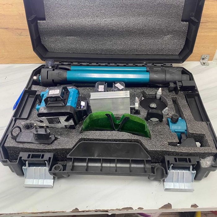 Лазерный уровень Makita SK151841