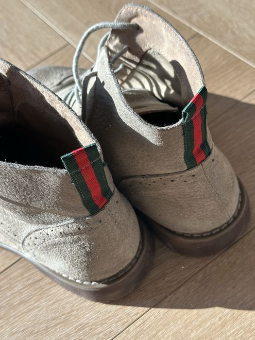 Отдам 100 тенге ботинки осень весна