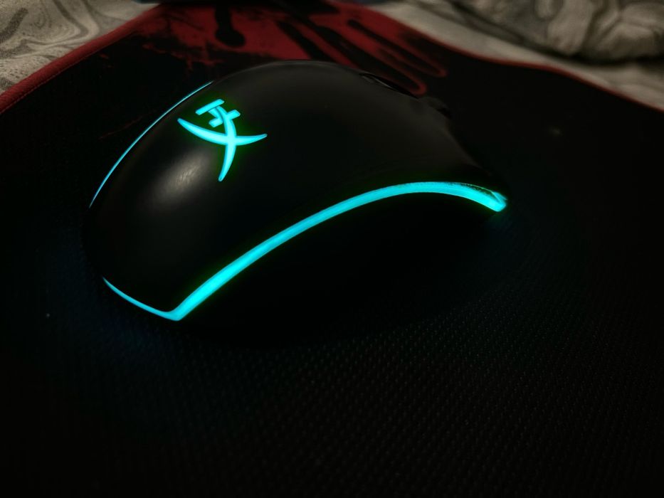 продам мышку Hyper x pulsefire surge