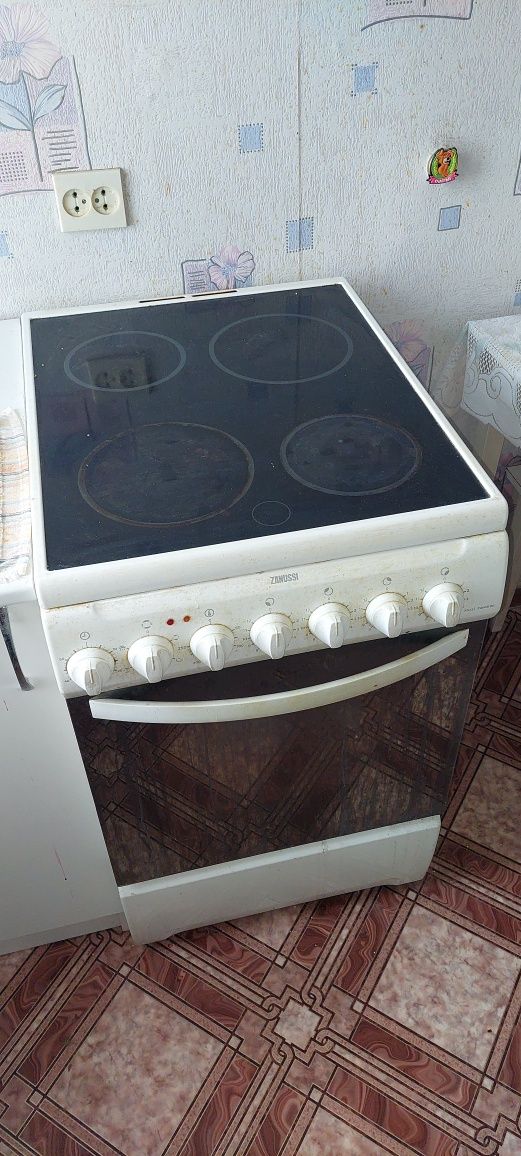 Продам плиту кухонную