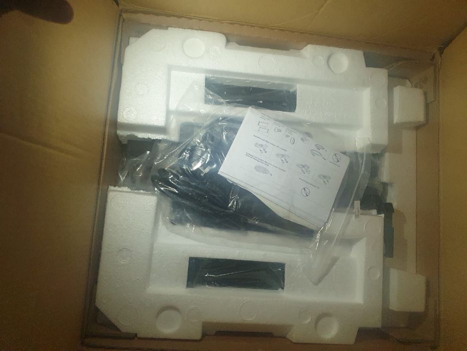 ИБП APC Smart-UPS X 2200VA Rack/Tower LCD 200-240V