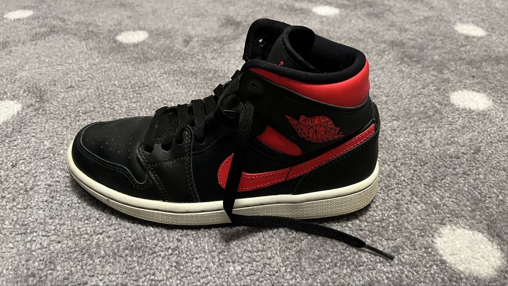Air Jordan 1 Mid 36.5