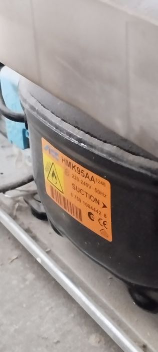 Хладилник с долен фризер Whirlpool