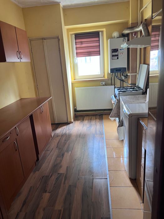 Inchiriez apartament zona Mall Promenada