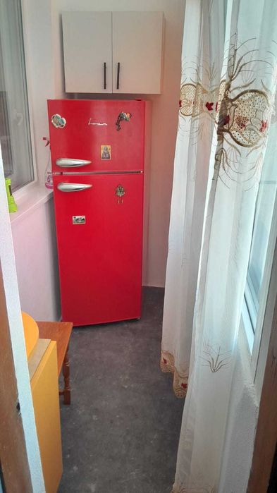Se închiriază apartament 200e