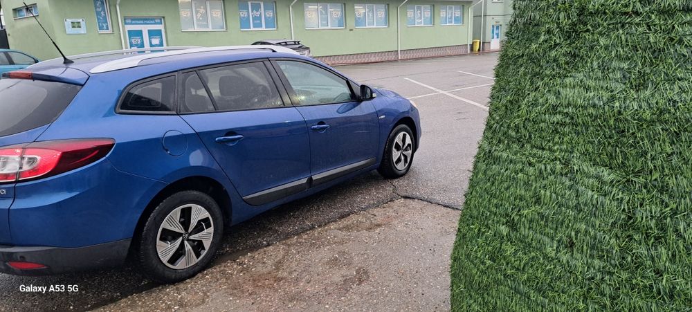 Renault megane2011motor,diesel,110c.p,A.c.pret3200euro neg.