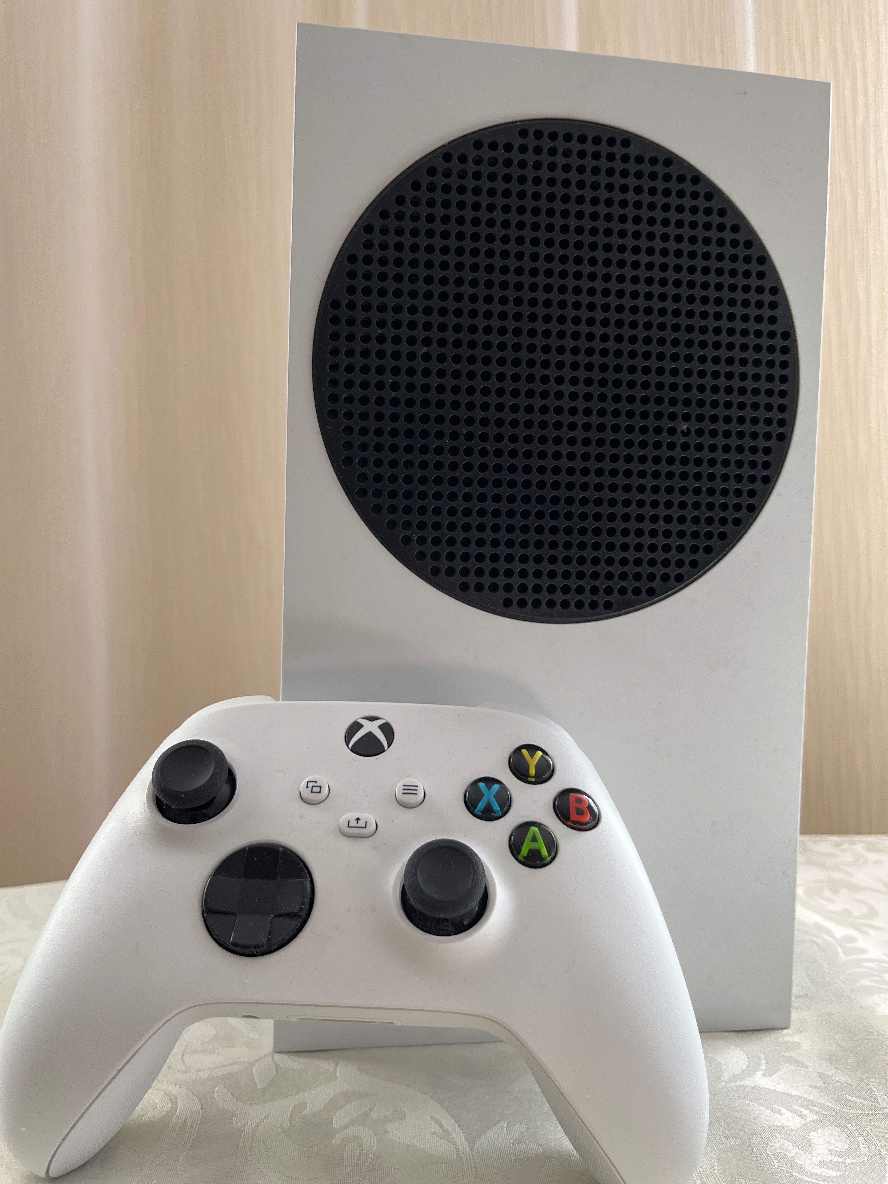 Xbox series s 1 джойстик