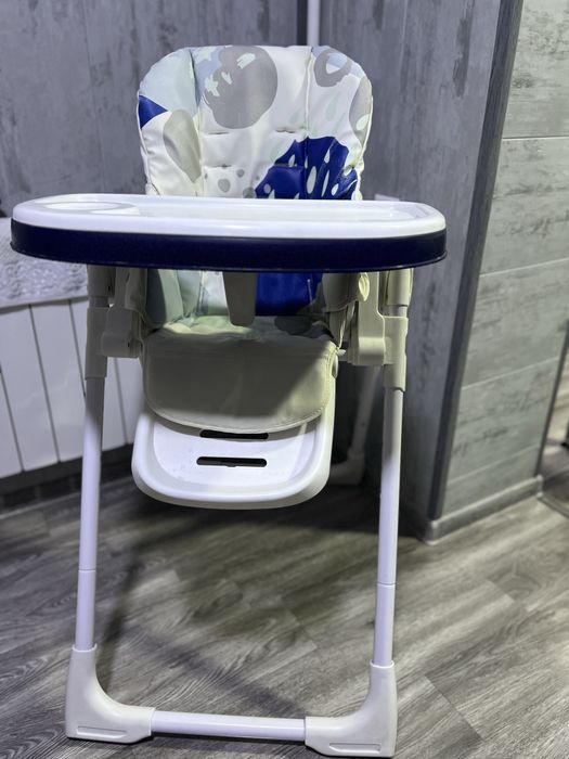 Стульчик для кормления в отличном состоянии