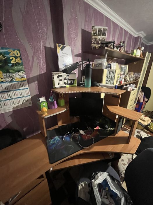 Стол компьютерный