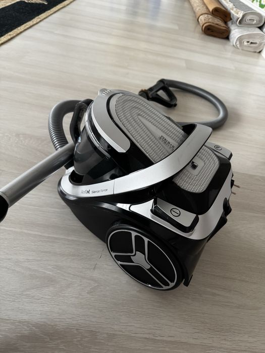 Пылесос Tefal в хорошем состояний