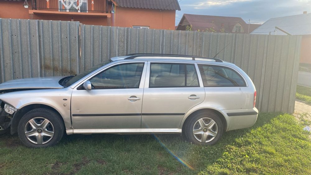 Vând Skoda Octavia 1   1.6