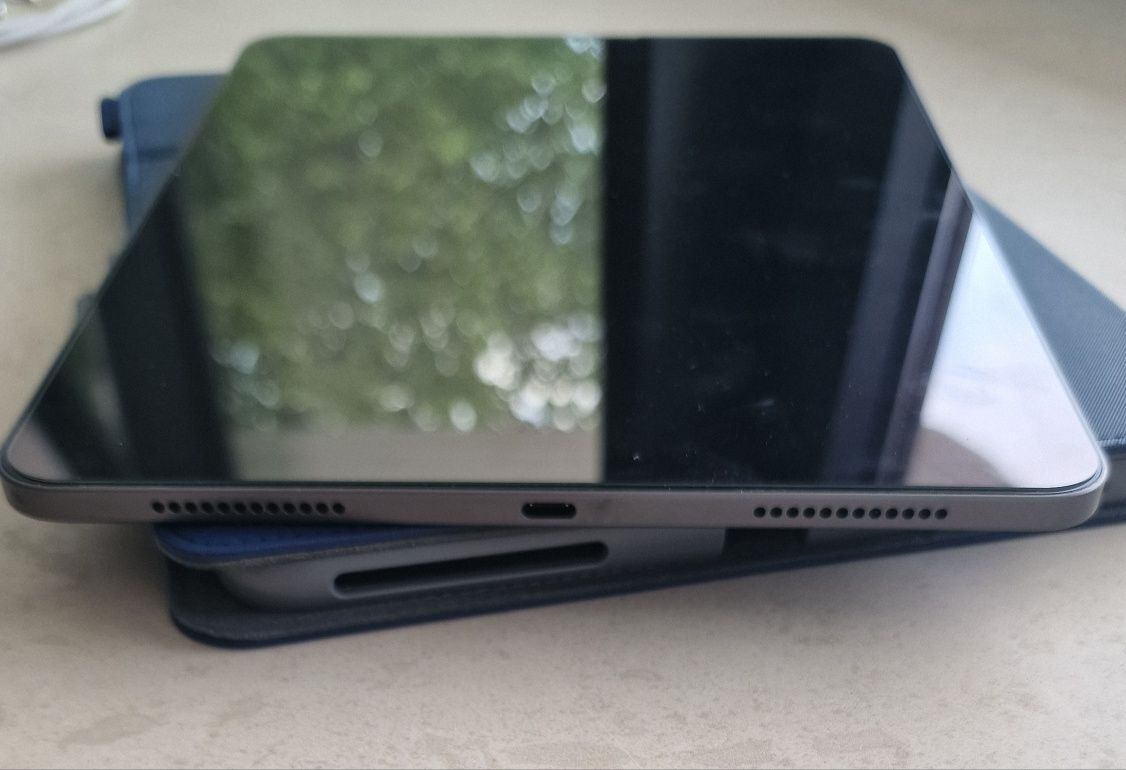 Таблет Ipad air 4, 64 gb