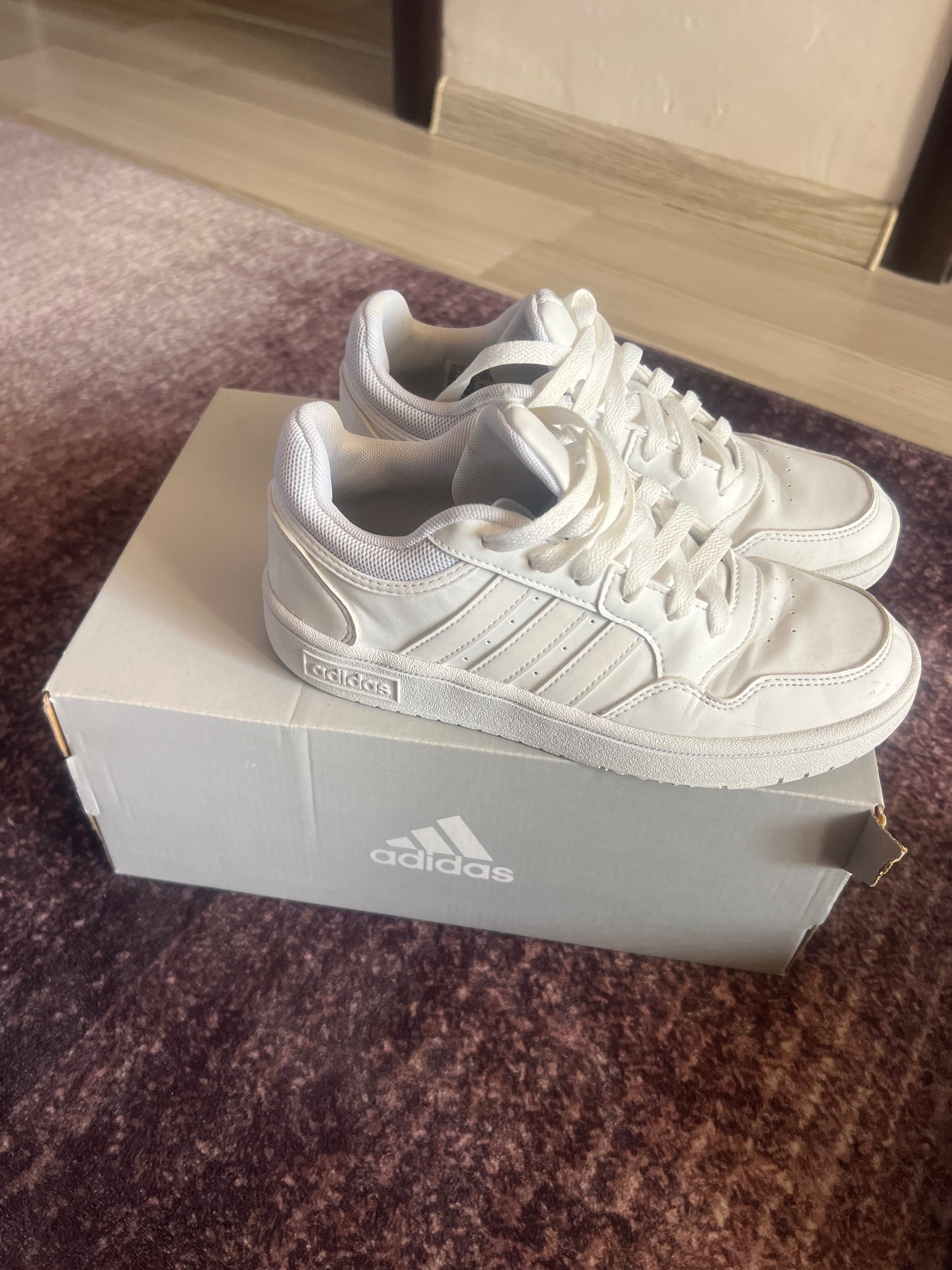 Детски маратонки и дрехи  adidas