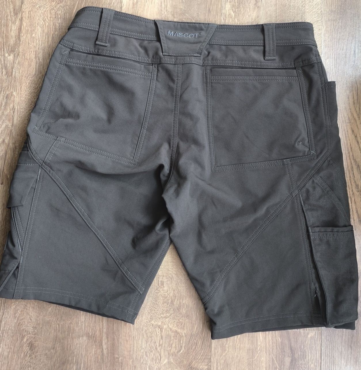 Mascot Stretch 54/XL