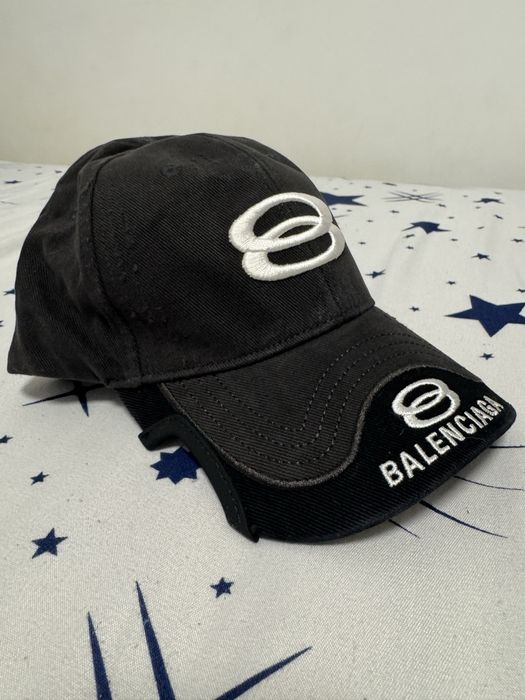Sapca Balenciaga Cap Distressed