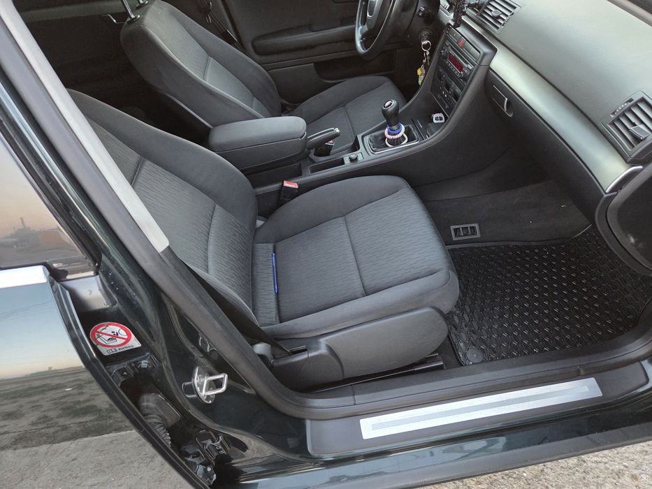 Vând Audi A4 B7.