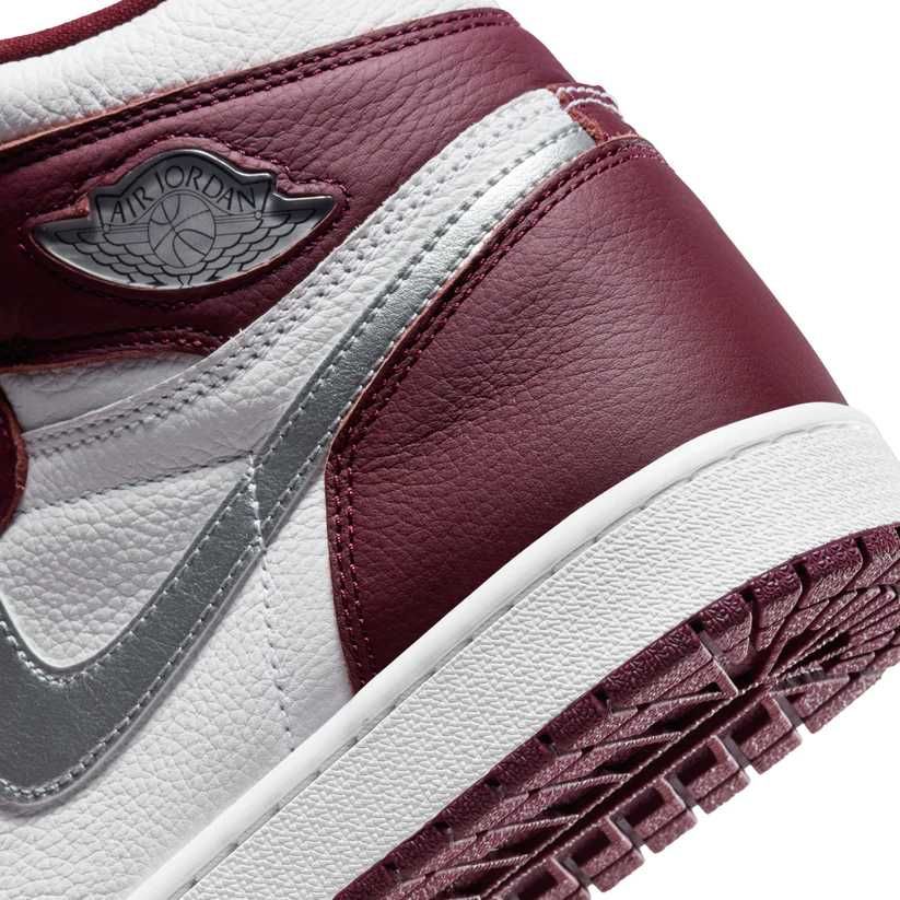 Nike Air Jordan 1 Retro High OG Bordeaux