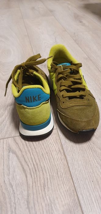 Nike Internationalist