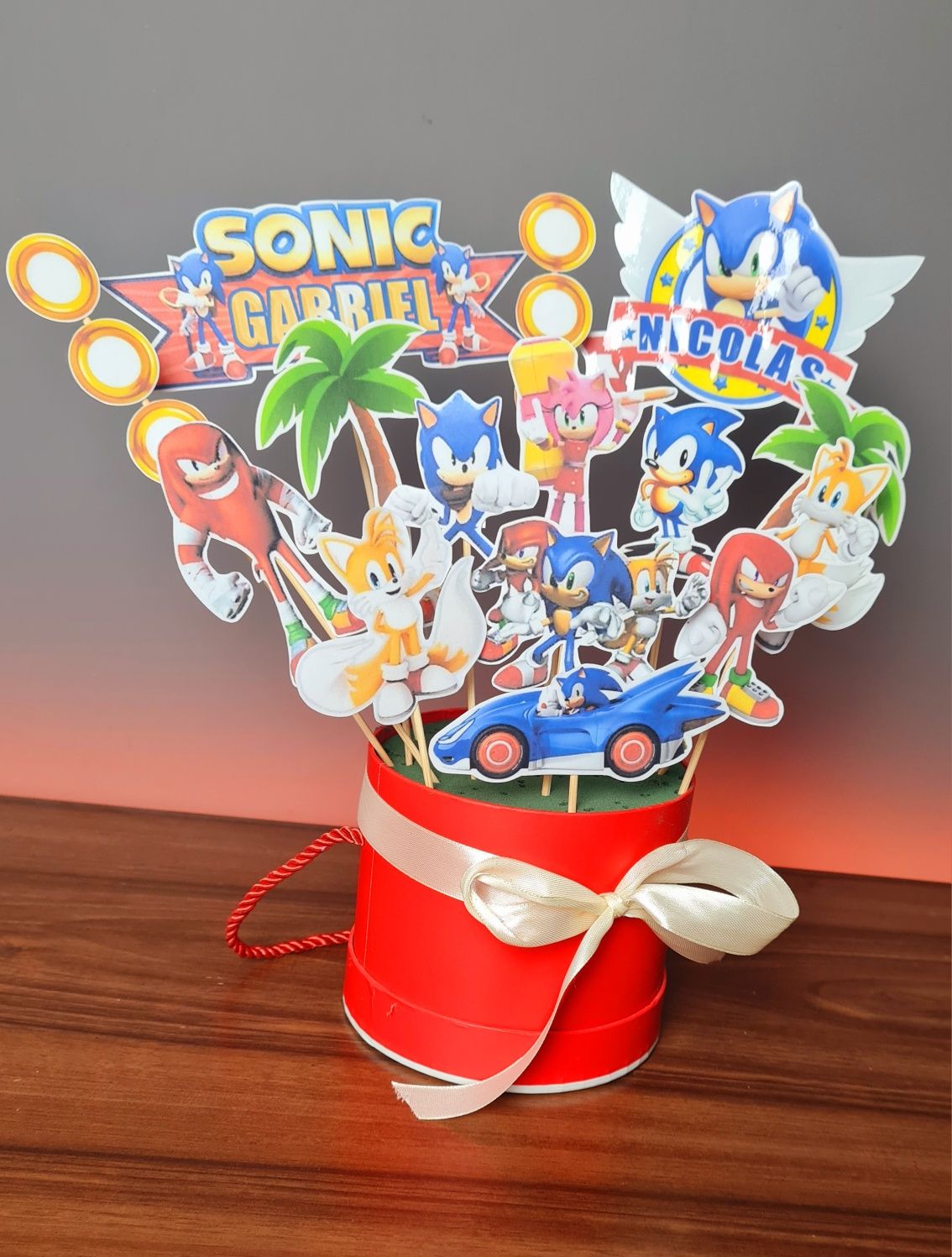 Toppere tort cu tema Sonic