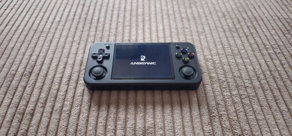 Продавам Anbernic RG35XX H