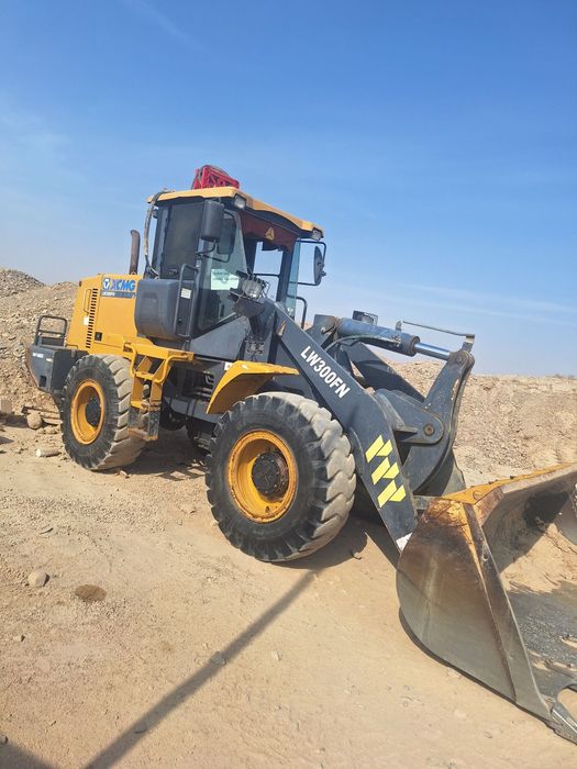 Погрузчик 1.8 куб XMG холати зур ишлаб турган техника