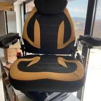 Scaun universal pentru buldoexcavatoare